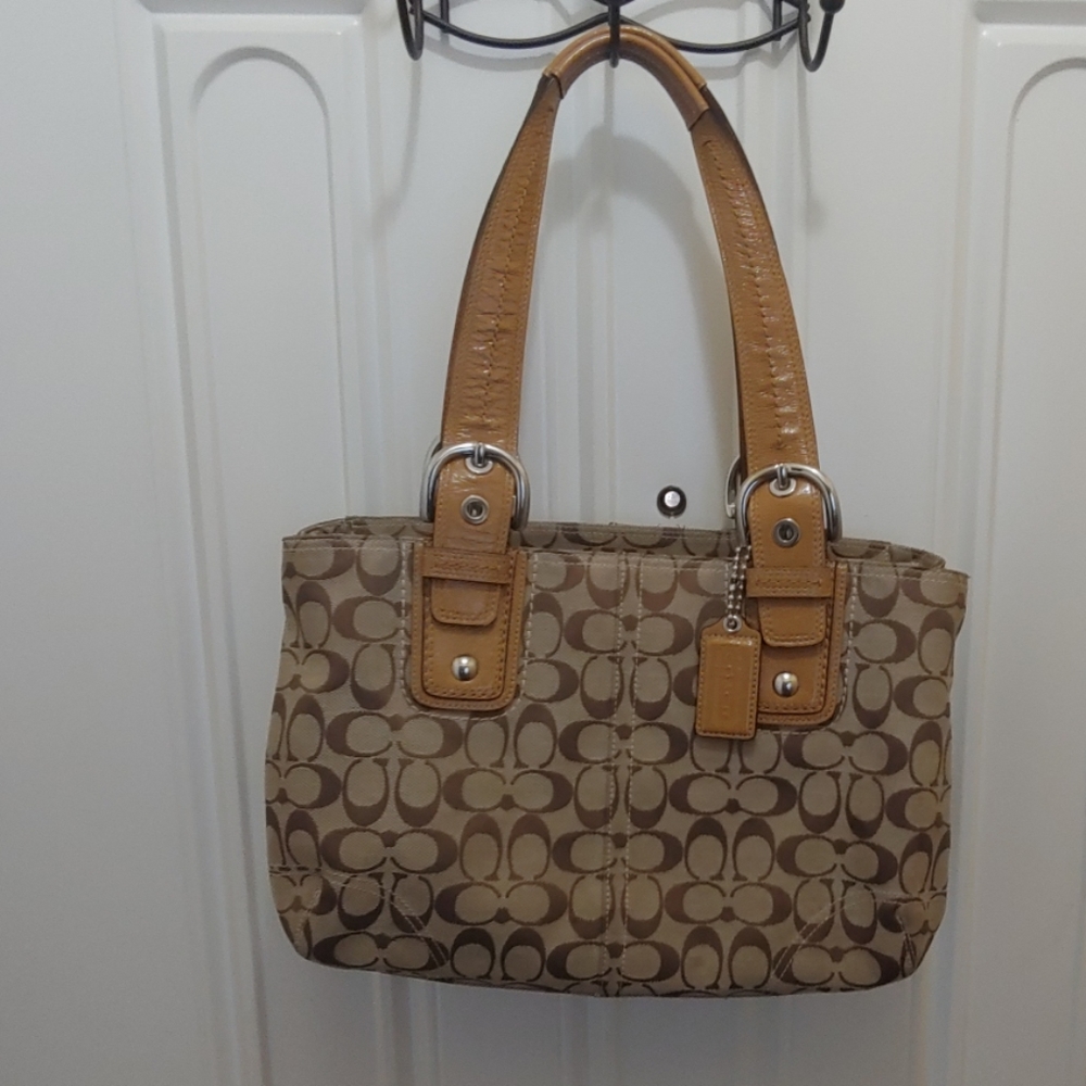 Coach shoulder bag